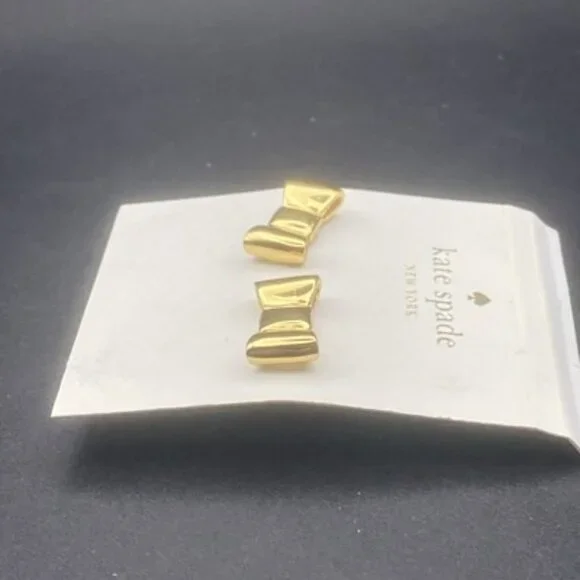 NWT Kate Spade Earrings Take A Bow Yellow Gold Plated Stud Post Pierced Classic - Picture 4 of 6